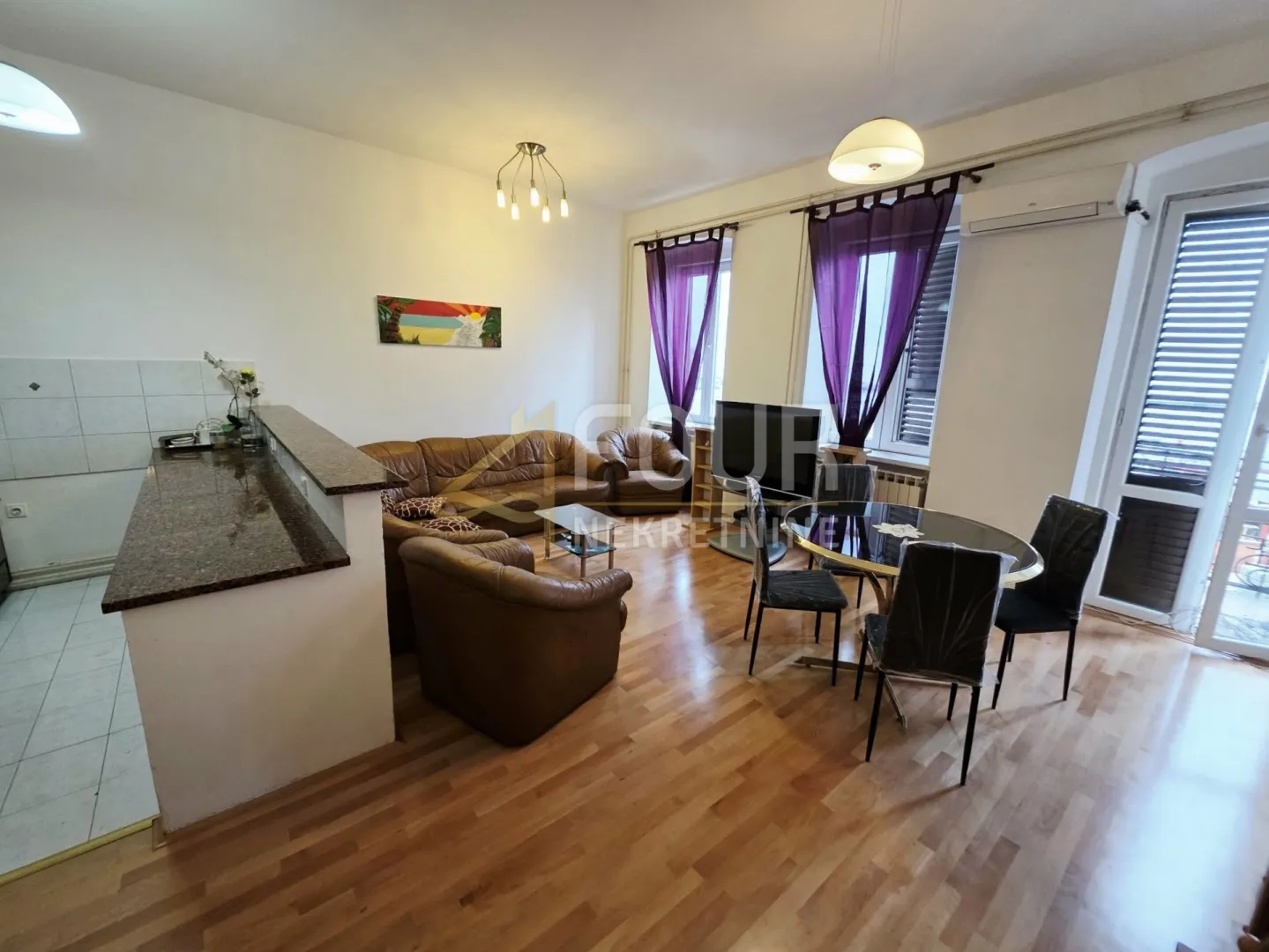 Rijeka, Centar, 117.63m2, 3s+db, balkon