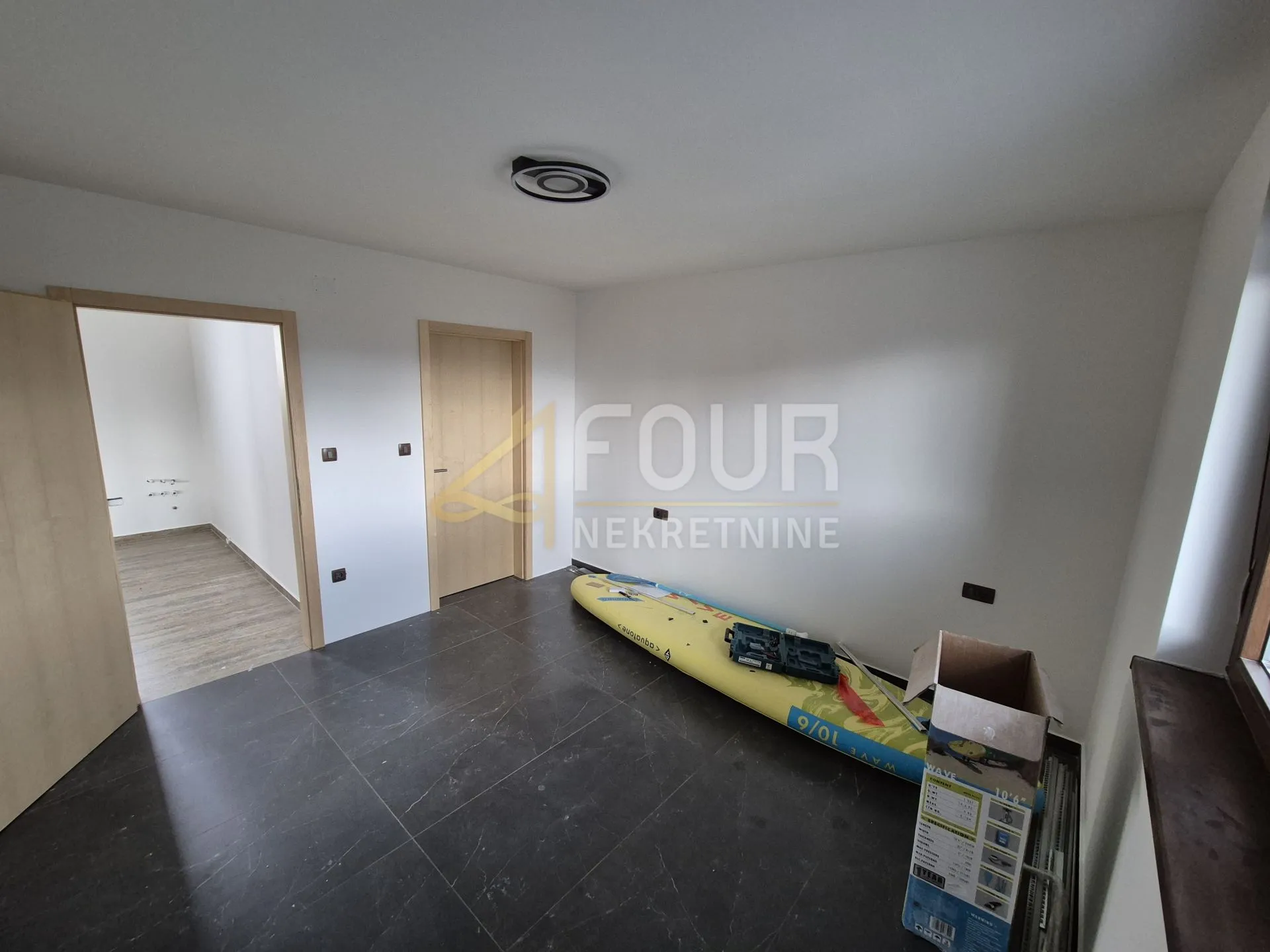 otok krk, soline, novogradnja s bazenom, 240m2 - slika 4