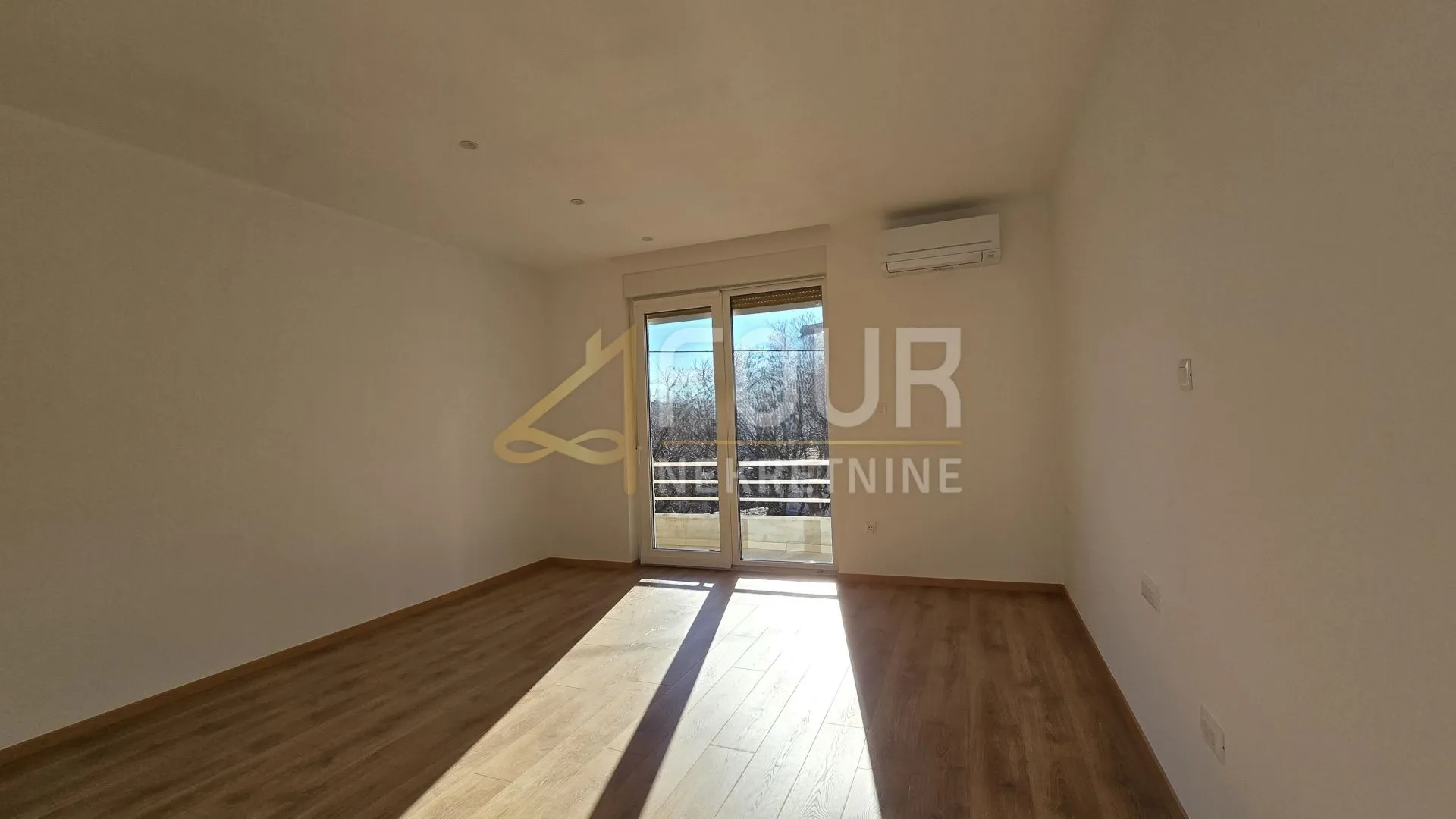 rijeka, vojak, 97m2, 3skl, balkon - slika 4