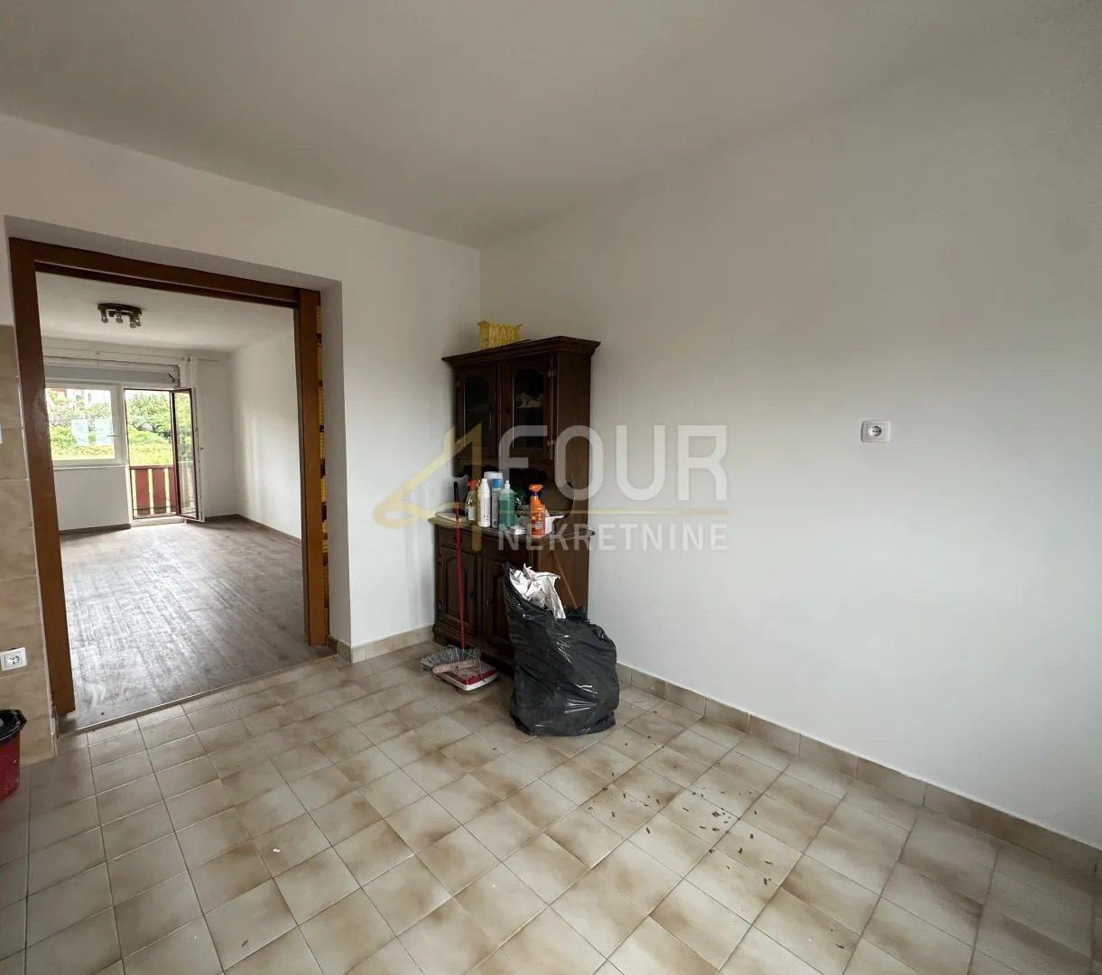 zakup, hosti, poslovni prostor, 53m2 - slika 8