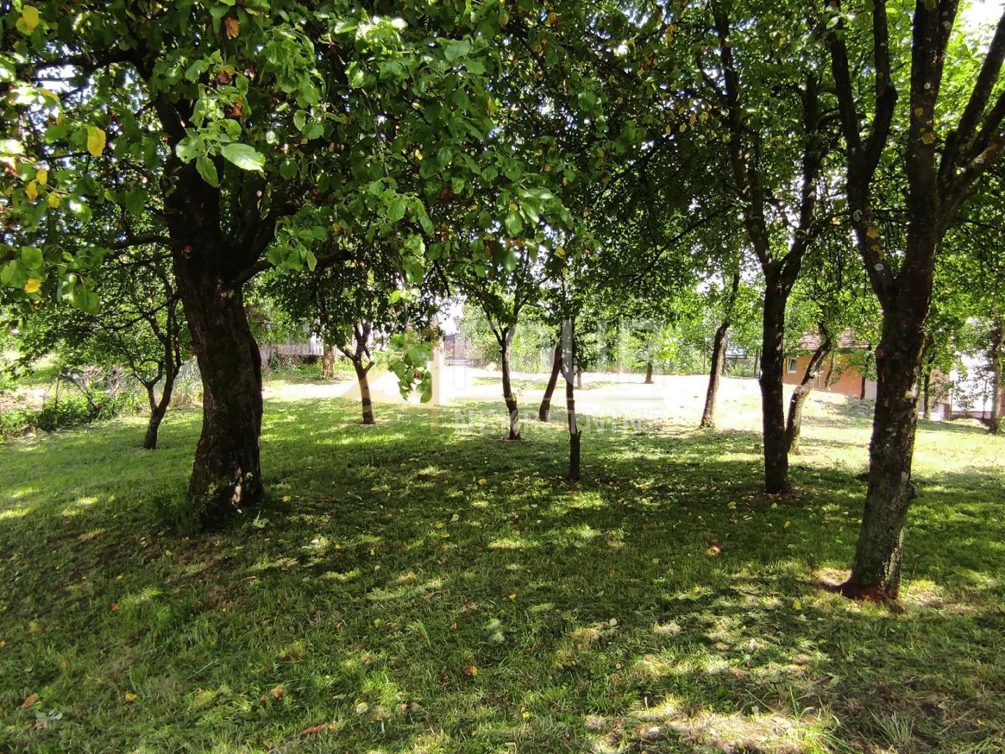 Ogulin, samostojeća kuća, garaža, gosp. zgrada, okućnica