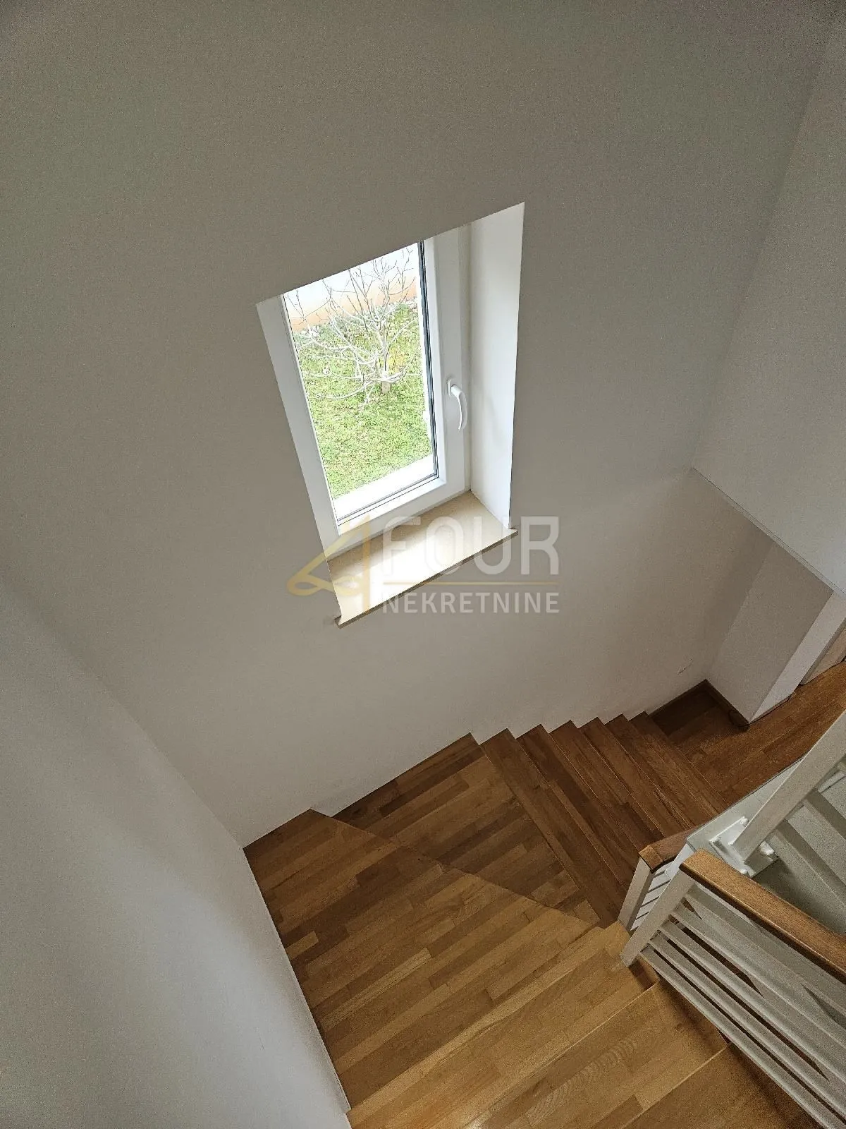 otok krk, malinska, 100.02m2, 3s+db, 2 lođe, pogled na more - slika 12