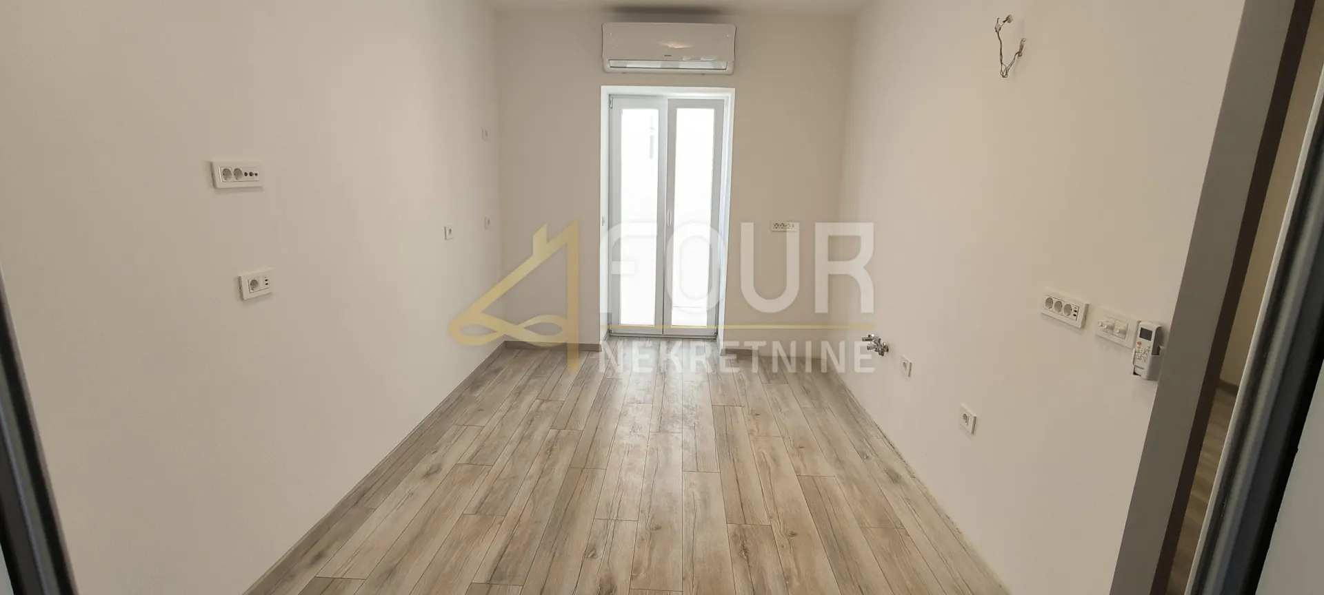 Istra, Pula, Centar, 2s+db,72.83m2, balkon