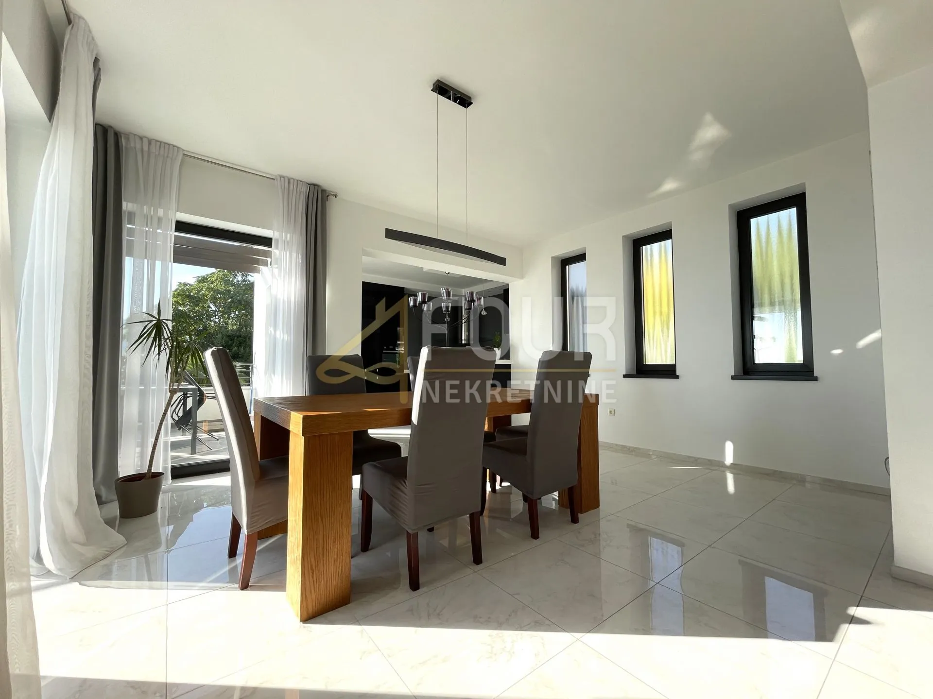 kastav, martinkovac, vila s tri stana i bazenom, 400m2 - slika 5