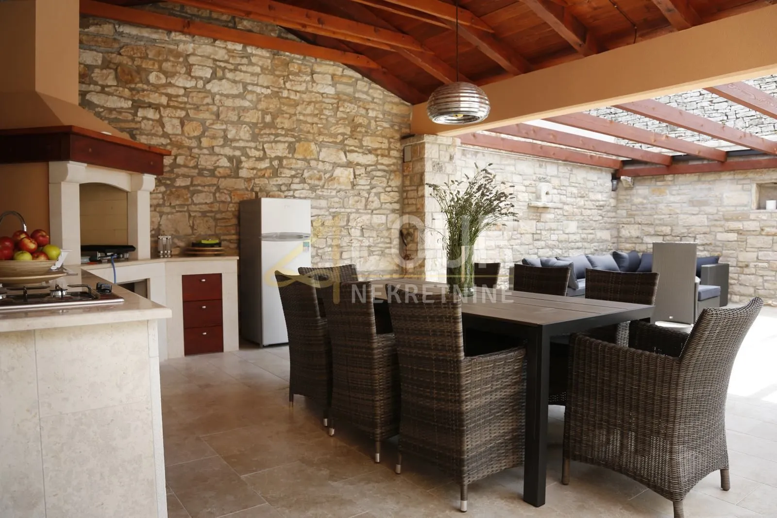 istra, kanfanar - okolica, kamena vila s bazenom - slika 4