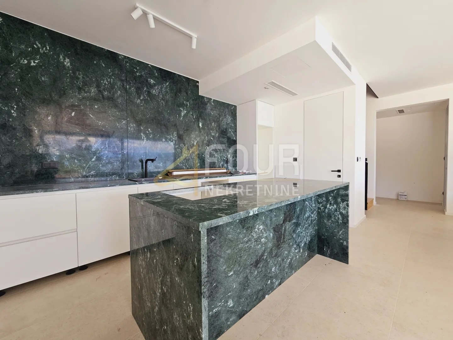 opatija, novogradnja, 238.01m2, dvoetažni 4s+db, bazen i okućnica - slika 2