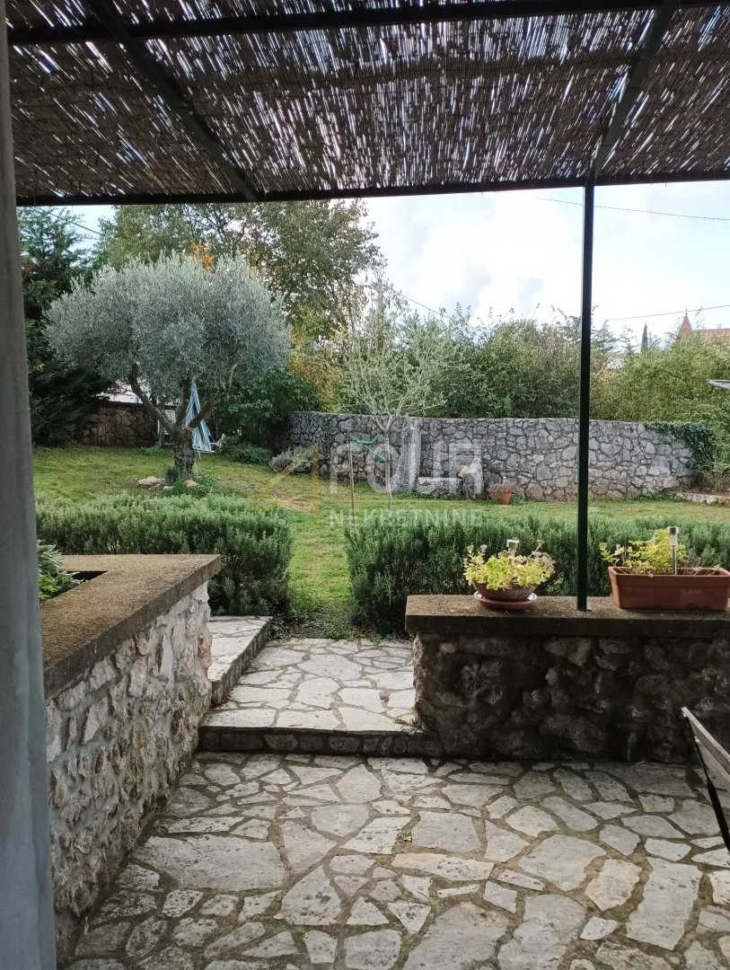 otok krk, dobrinj - okolica, samostojeća kuća s bazenom, 104m2 - slika 10