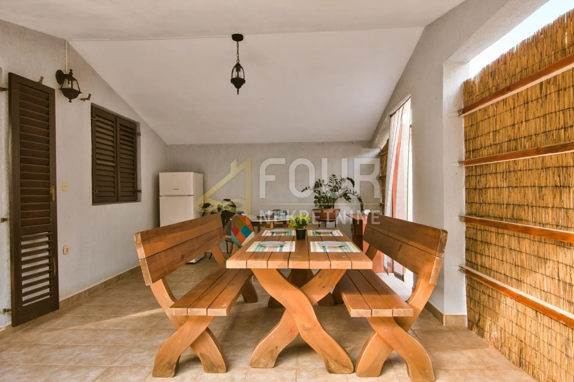 istra, fažana, kuća + 2 poslovna prostora + apartman - slika 2