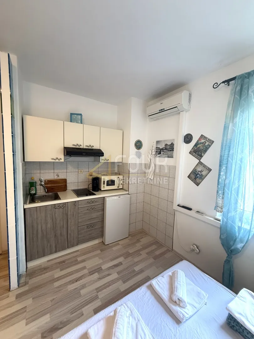 novi vinodolski, garsonijera, 24m2 - slika 2