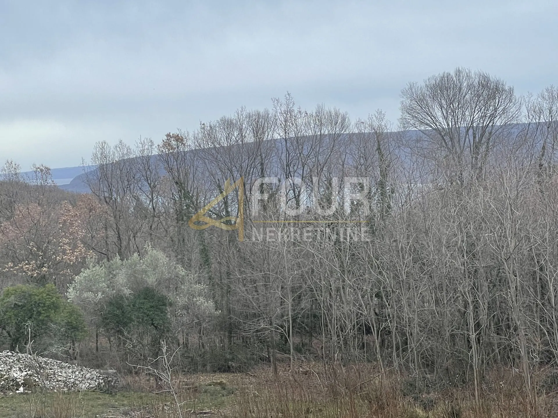 brseč, građevinsko zemljište od 1.039m2 - slika 12
