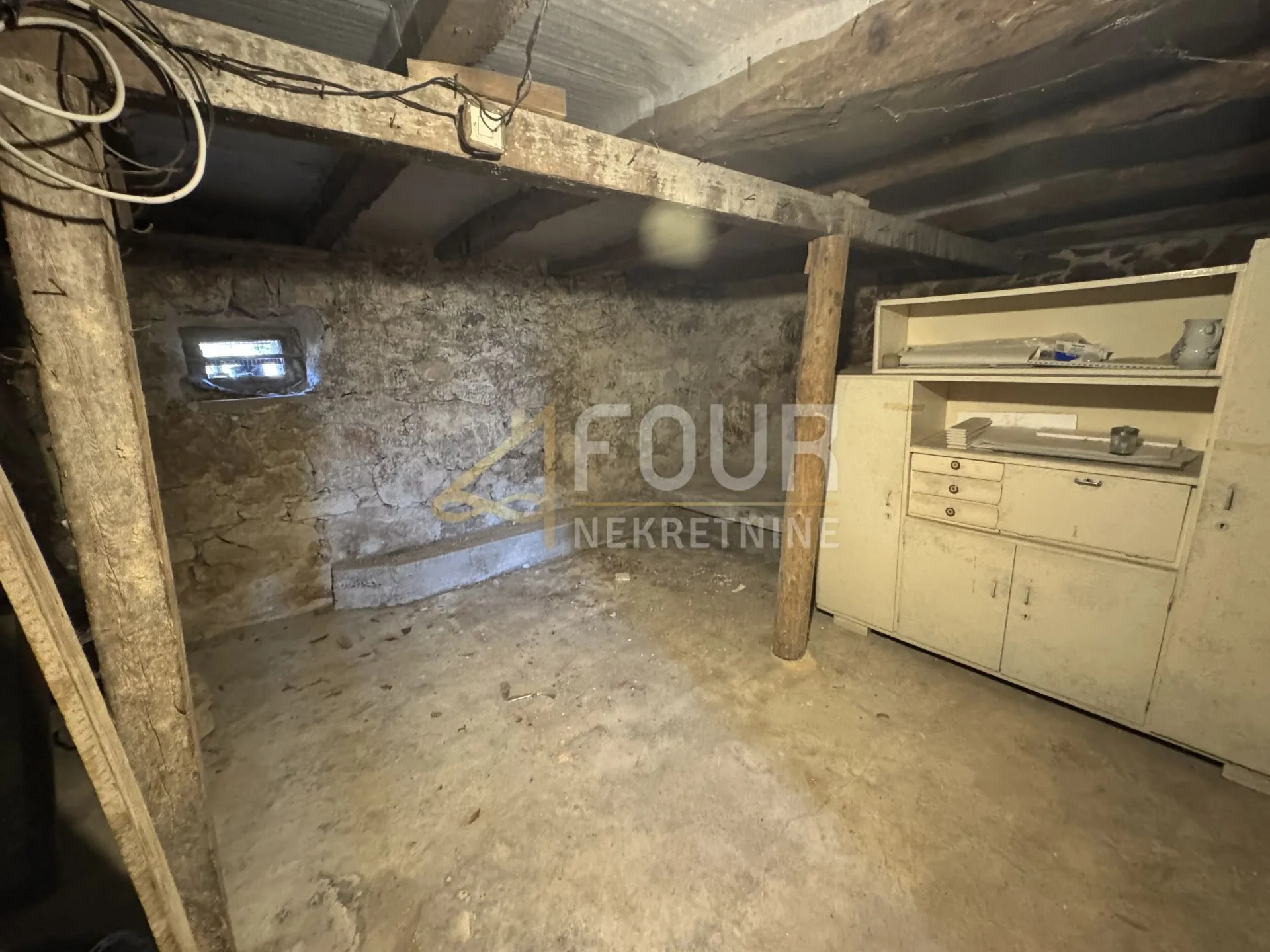 otok krk, milohnići, kuća s garažom, 278.23m2 - slika 20