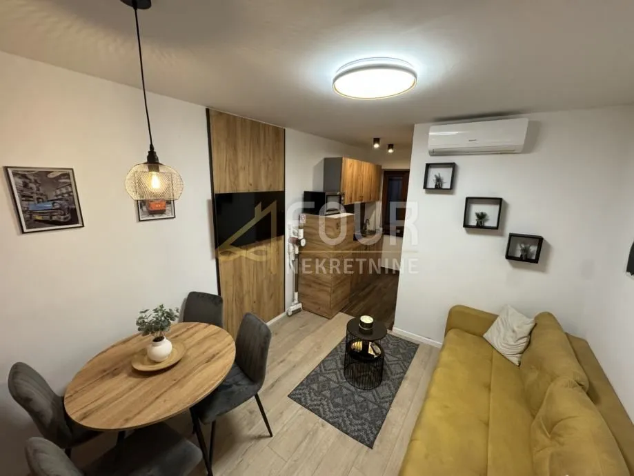 rijeka, centar - strogi, 81.18m2, u naravi 2 stana tik uz korzo - slika 7