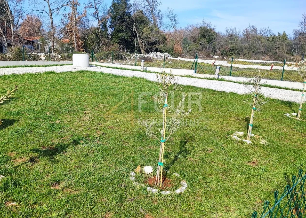 Istra, Peroj, poljoprivredno zemljište 405m2 - Peroj, Vodnjan