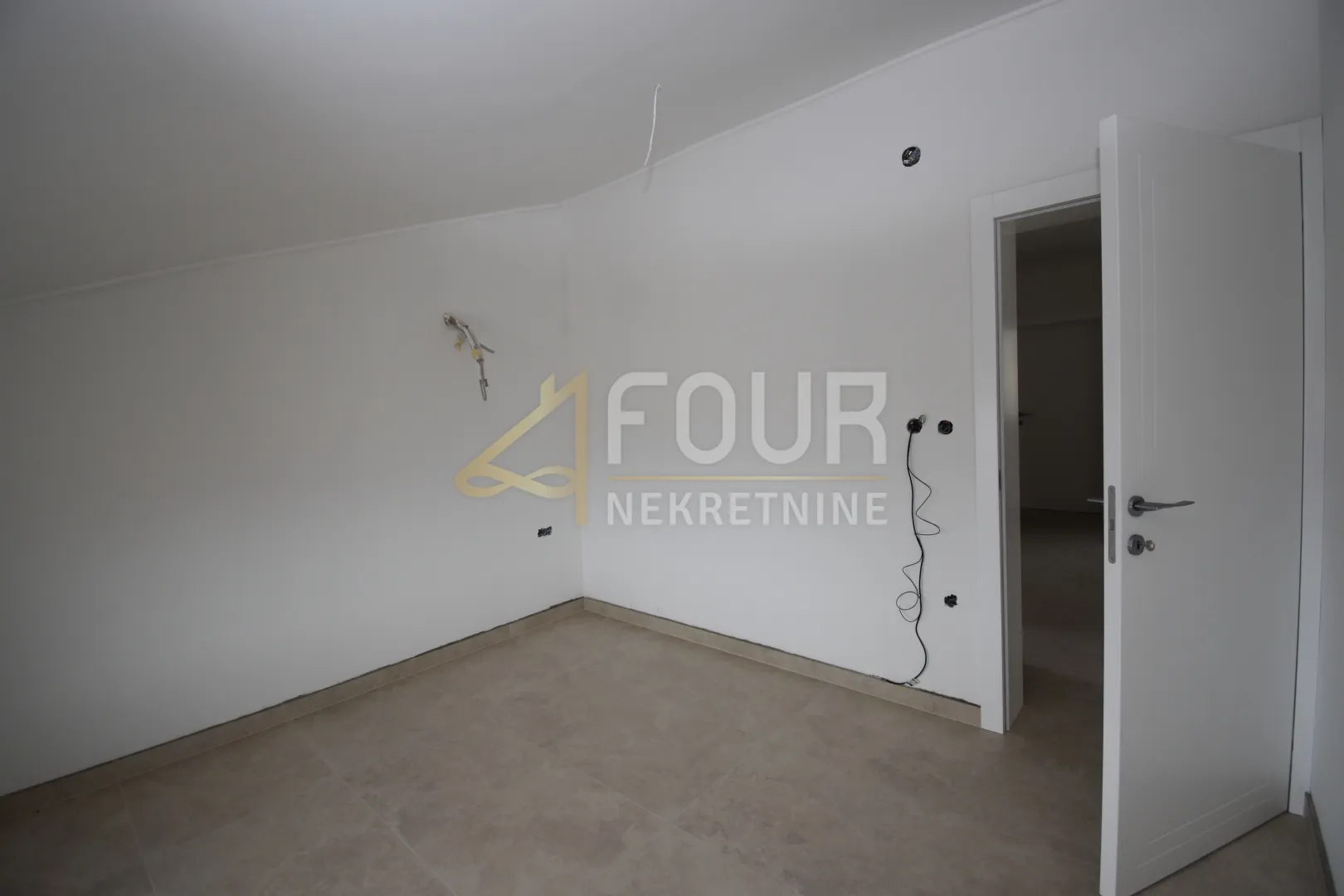 novi vinodolski, etaža, 95.41m2, 3s+db - slika 9