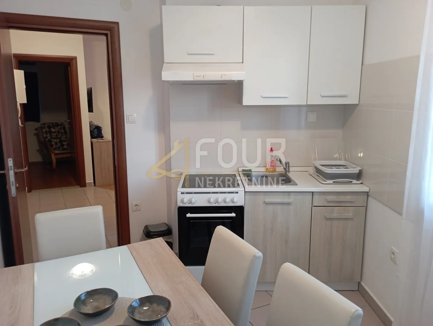 otok krk, grad krk, 42.68m2, 1s+db, terasa i vrt 45.50m2 - slika 7