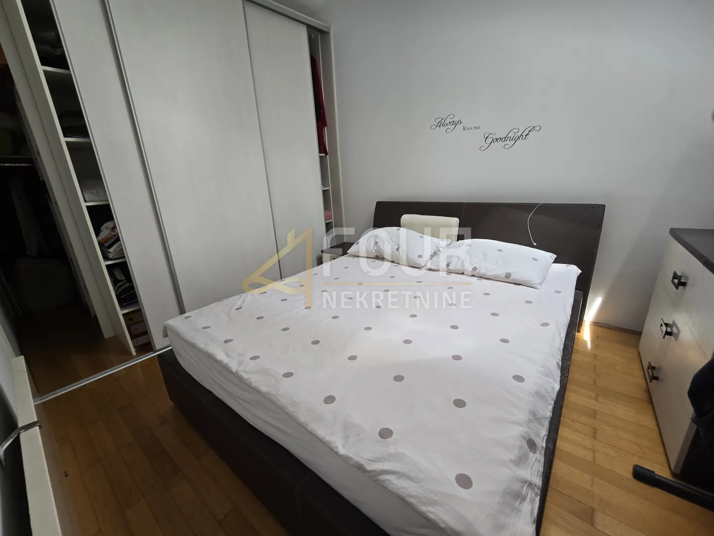 otok cres, adaptirana kuća u starom gradu, 70m od mora! - slika 8