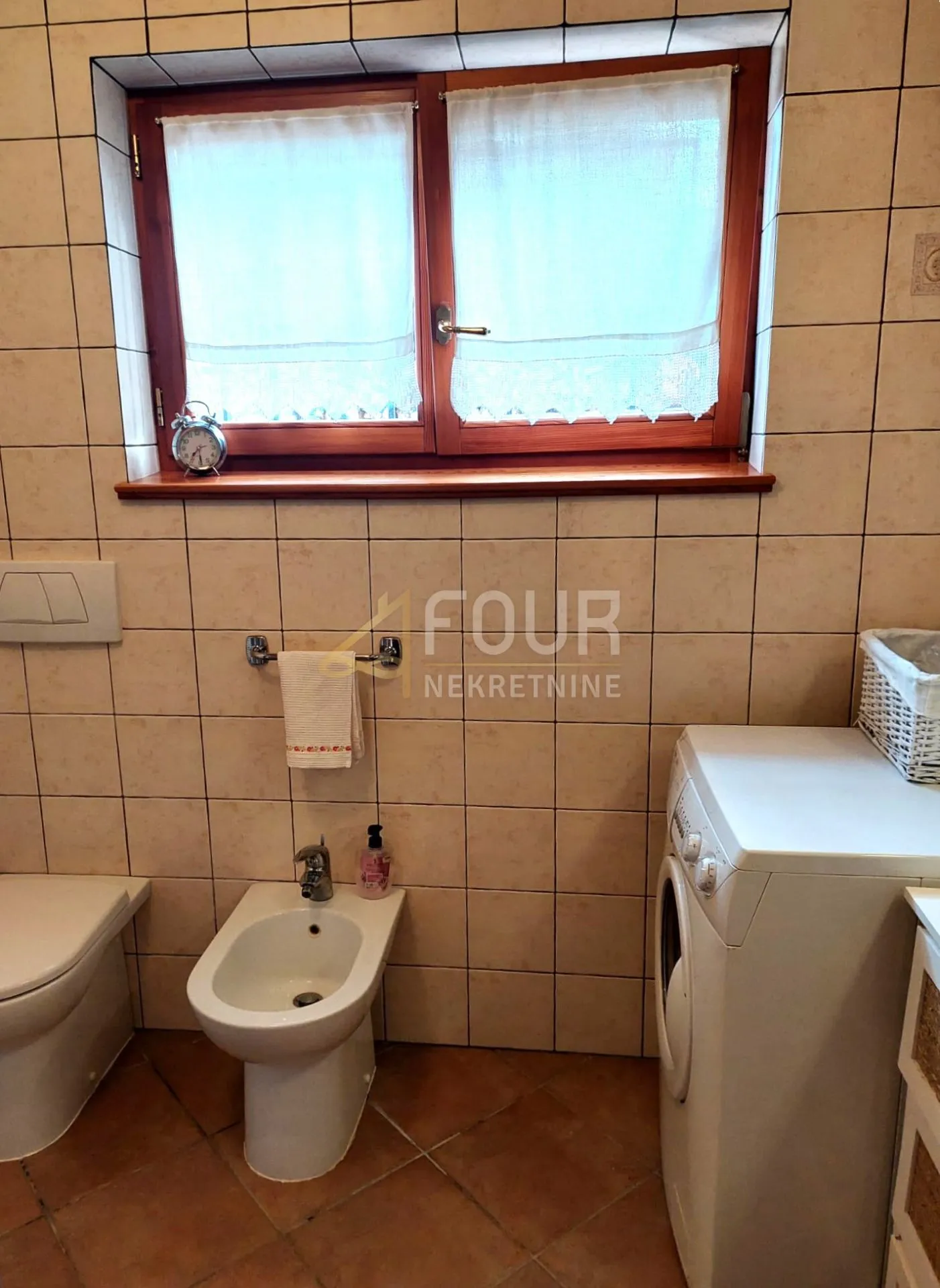 istra, buje, samostojeća kuća, 140m2, terasa - slika 14
