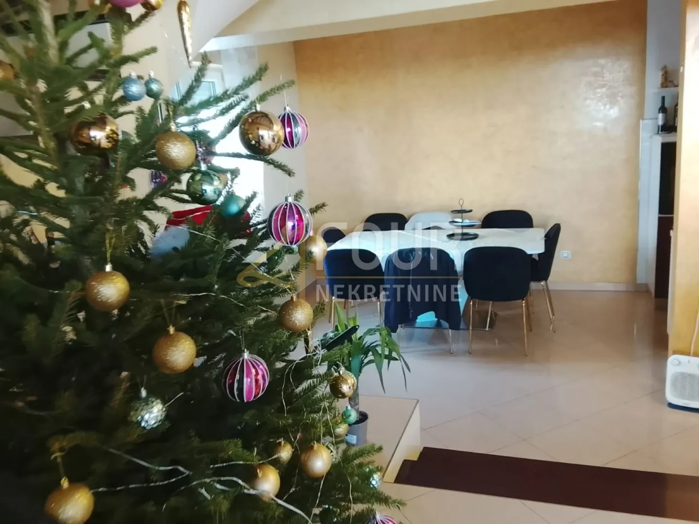 kastav, dvojna kuća, 300m2 - slika 4