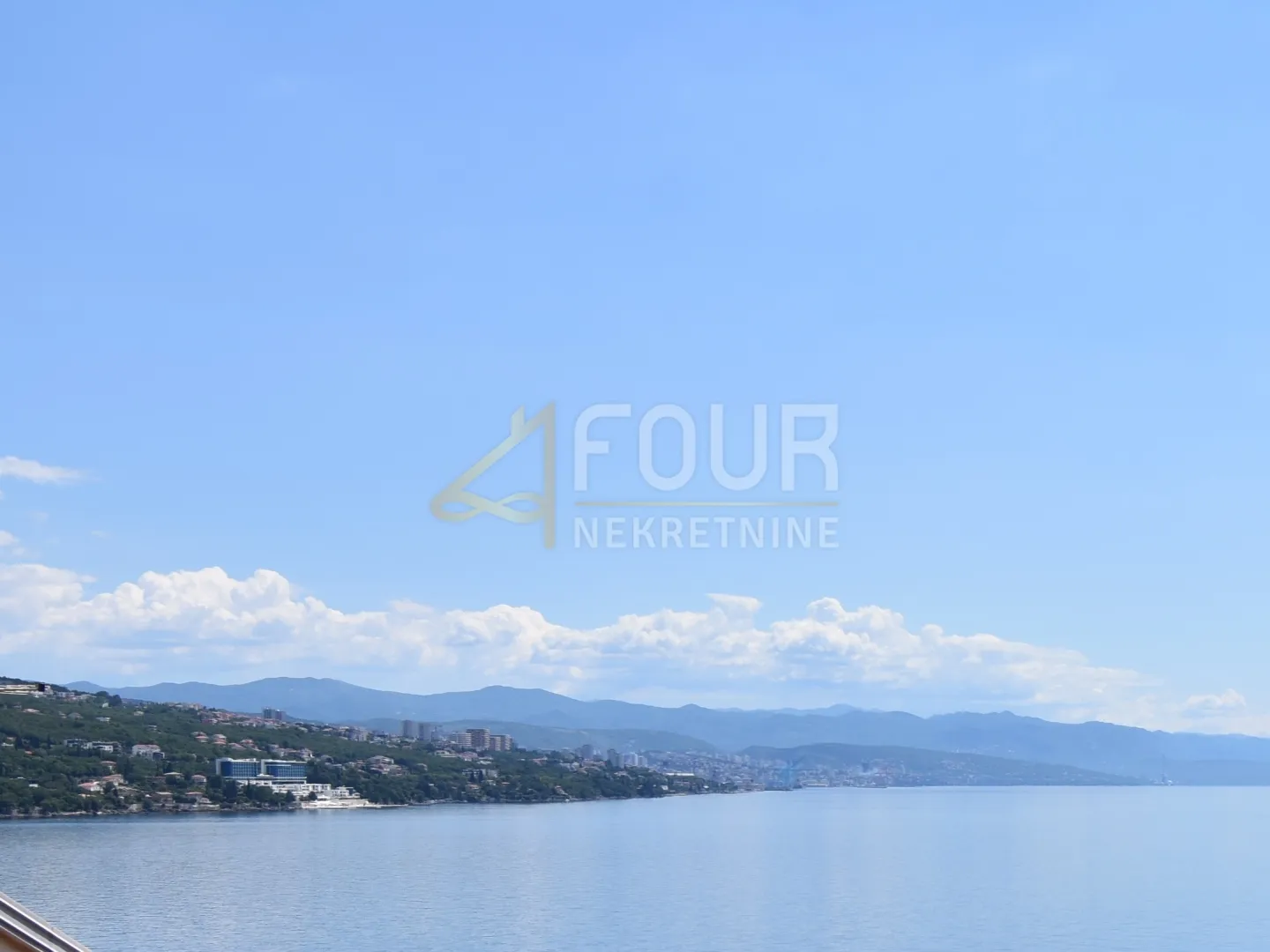 Najam, Opatija - Volosko, 2skl, 80m2, terasa, 80m od mora