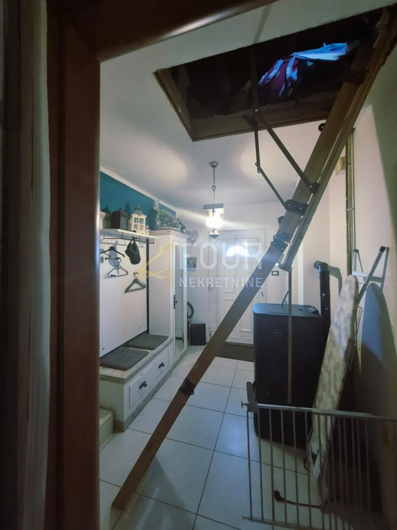 mavrinci, 230m2, samostojeća kuća - 3 stana - slika 19