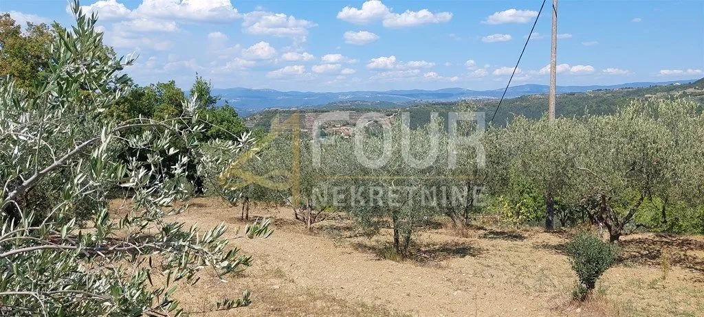 Istra, Pazin, zemljište 1.747m2 s pogledom na jezero - Kršikla, Pazin