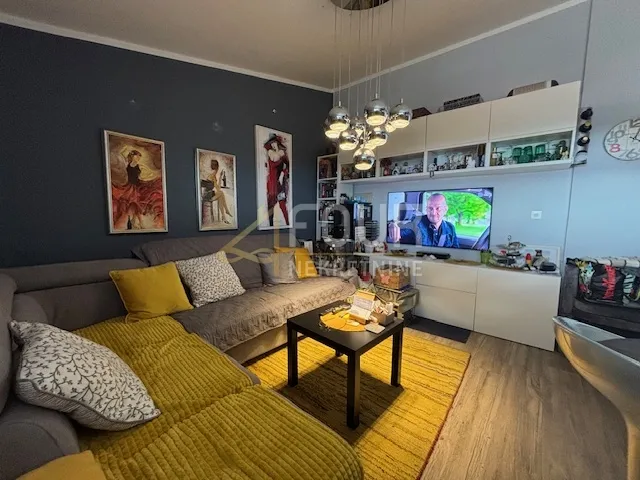 novi vinodolski, 66m2, 1s+db, lođa, pogled na more - slika 2