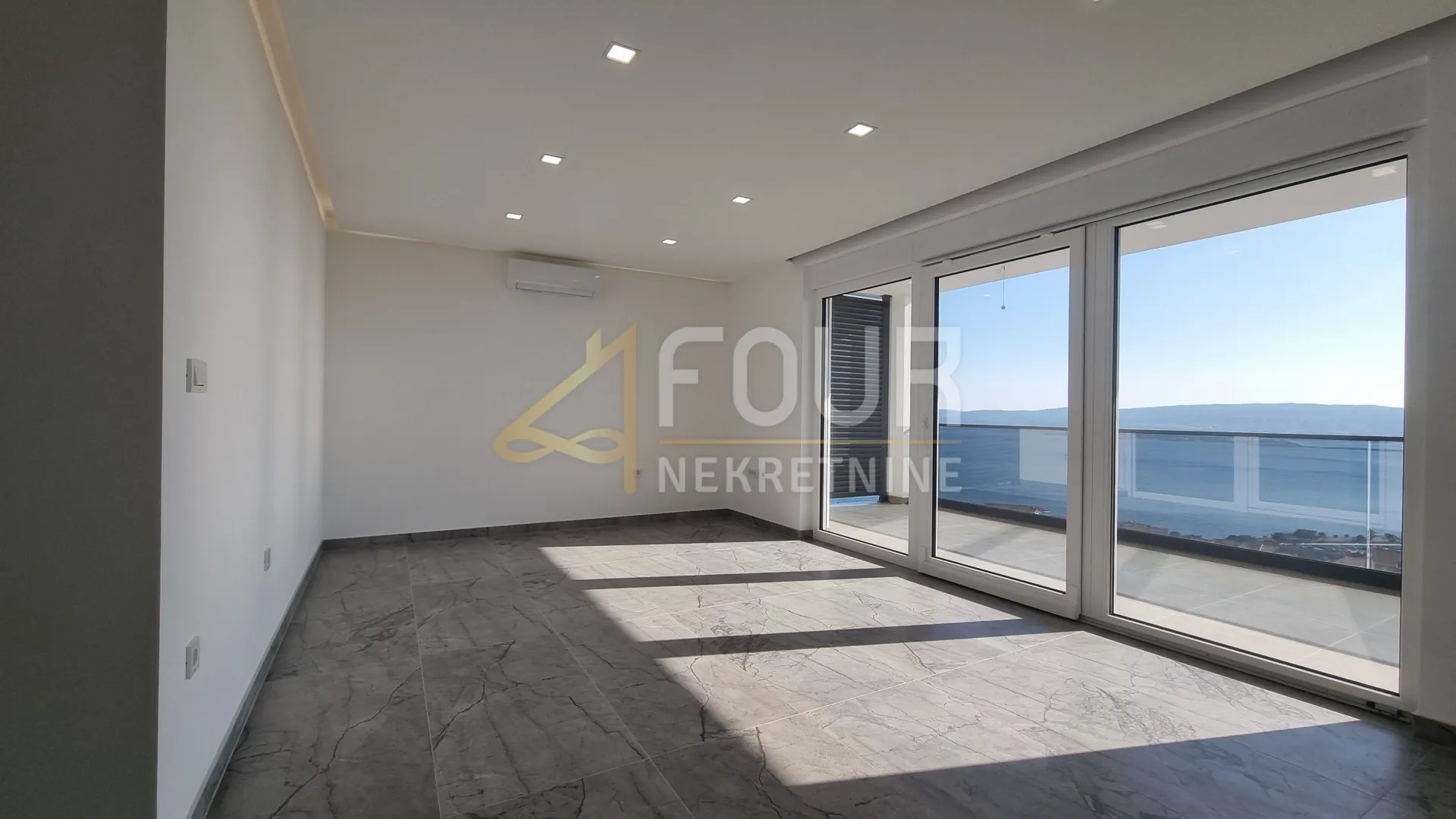 Crikvenica, 2s+db, 62.27m2, terasa, pogled na more