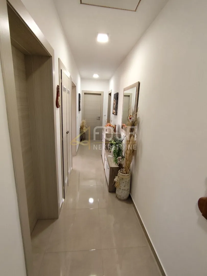 viškovo, 76.14m2, 2s+db, terasa - slika 7