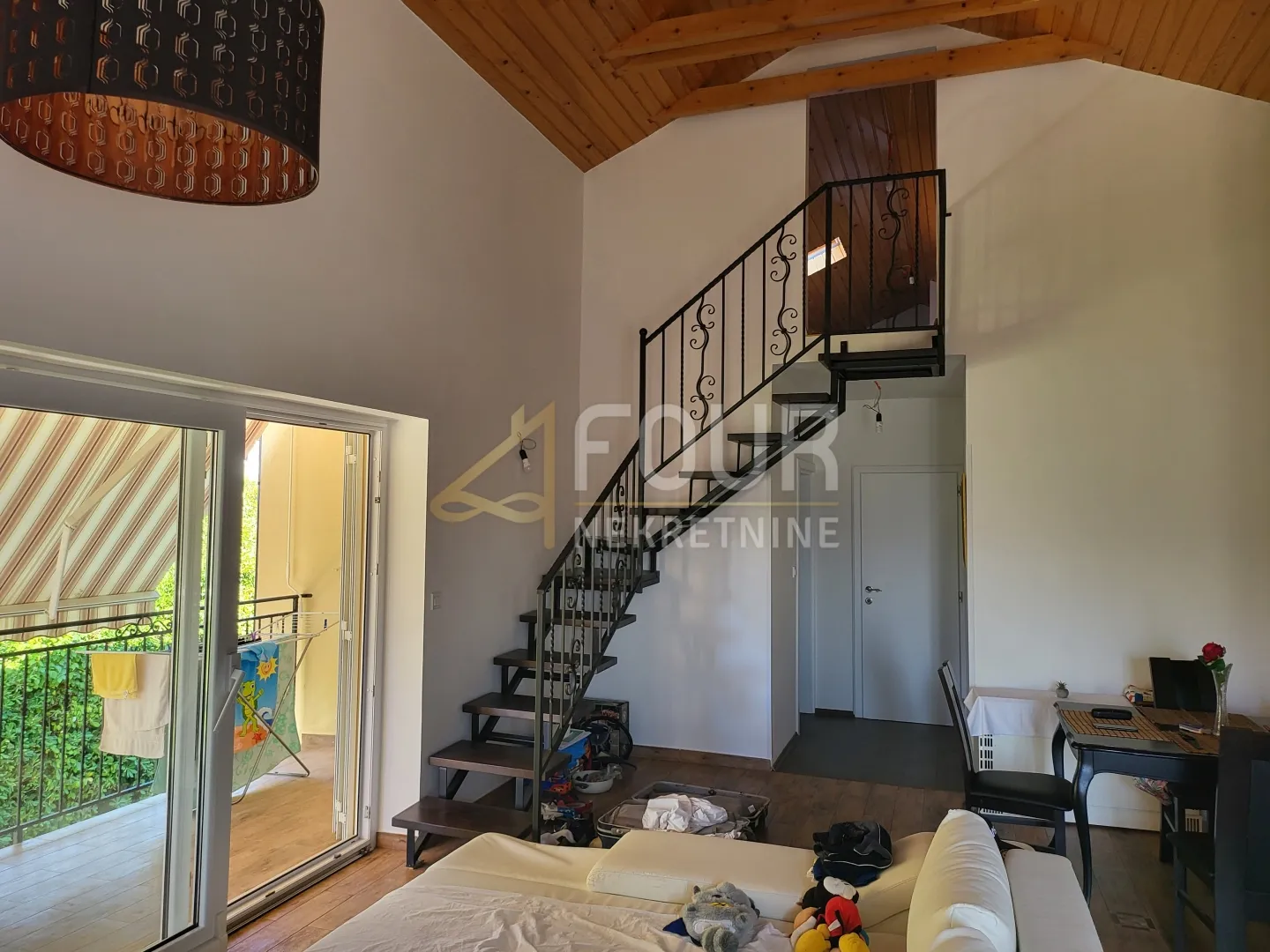 otok krk, 2s+db, 194.2m2, terasa, balkon, garaža - slika 13