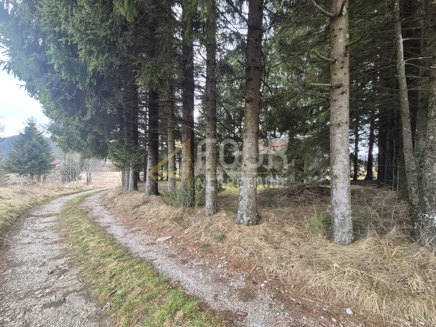 Gorski kotar, Ravna Gora, zemljište 522m2 - poslovna namjena