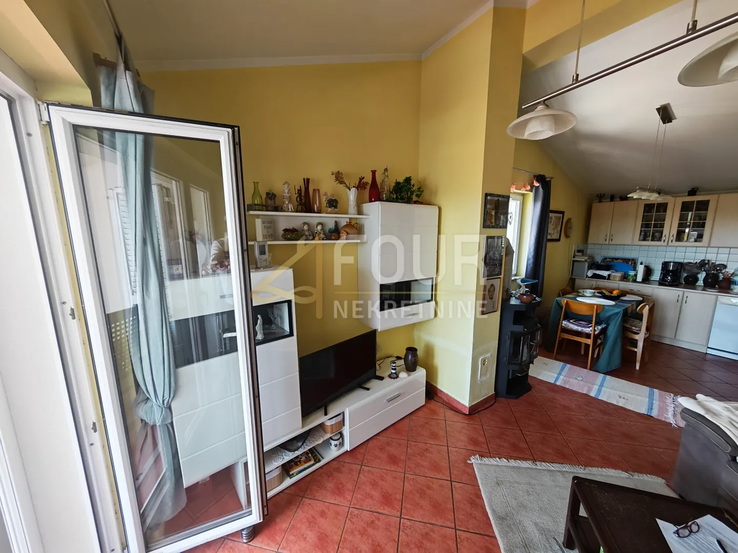 istra, medulin, dvojna kuća s tri stambene jedinice - slika 5