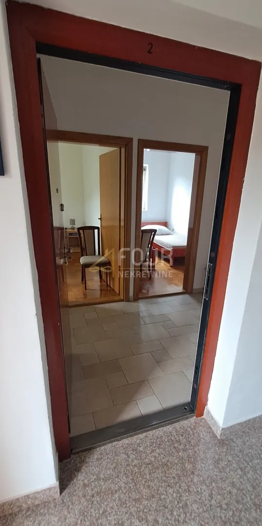 otok krk, malinska, 61m2, 2s+db, terasa, okućnica - slika 5
