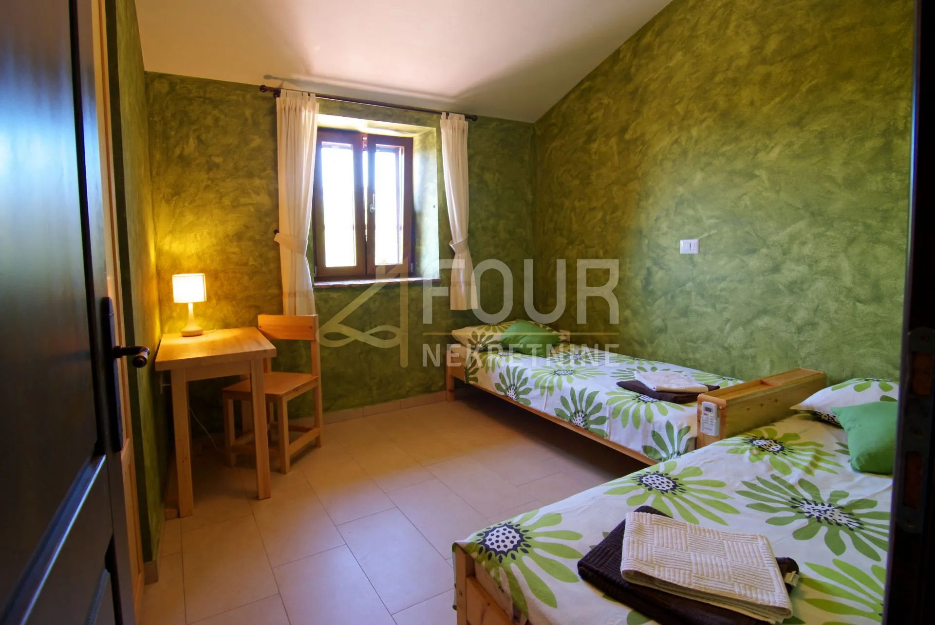 istra, barban, prekrasana vila s bazenom - slika 16