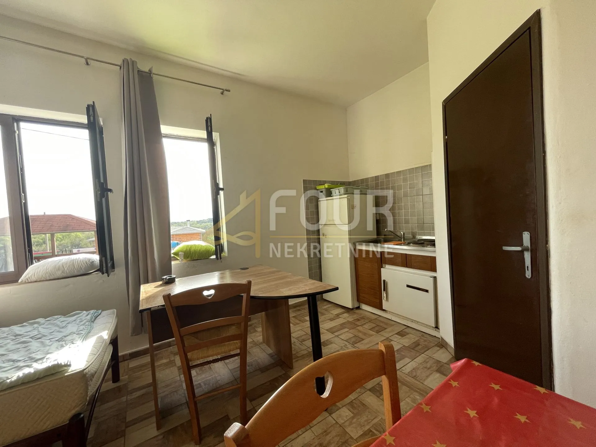 najam, saršoni, 21m2, namješten studio apartman - slika 2