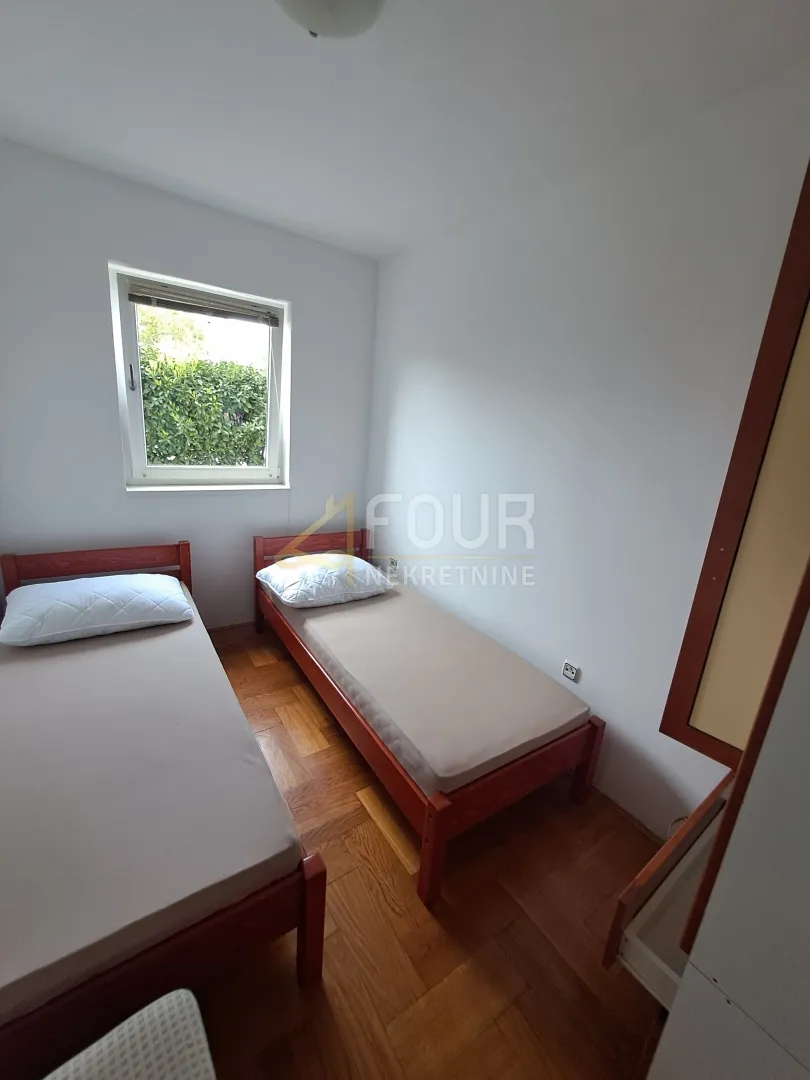 otok krk, malinska, 61m2, 2s+db, terasa, okućnica - slika 8