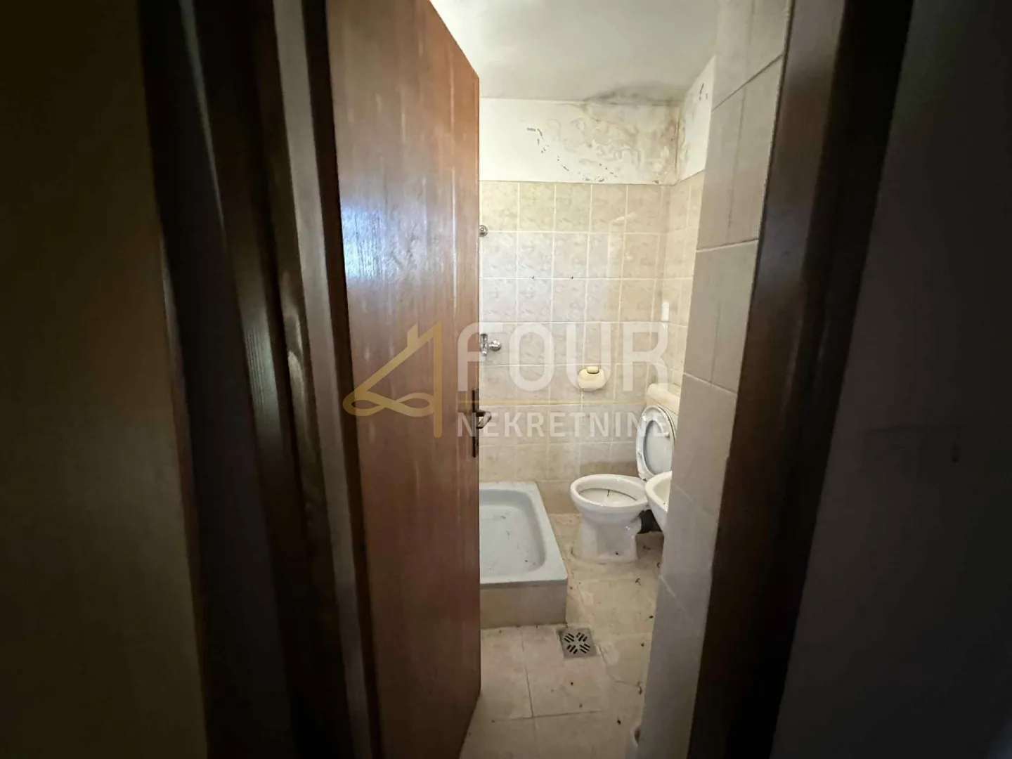 istra, poreč, samostojeća apartmanska kuća, 750m2 - slika 10