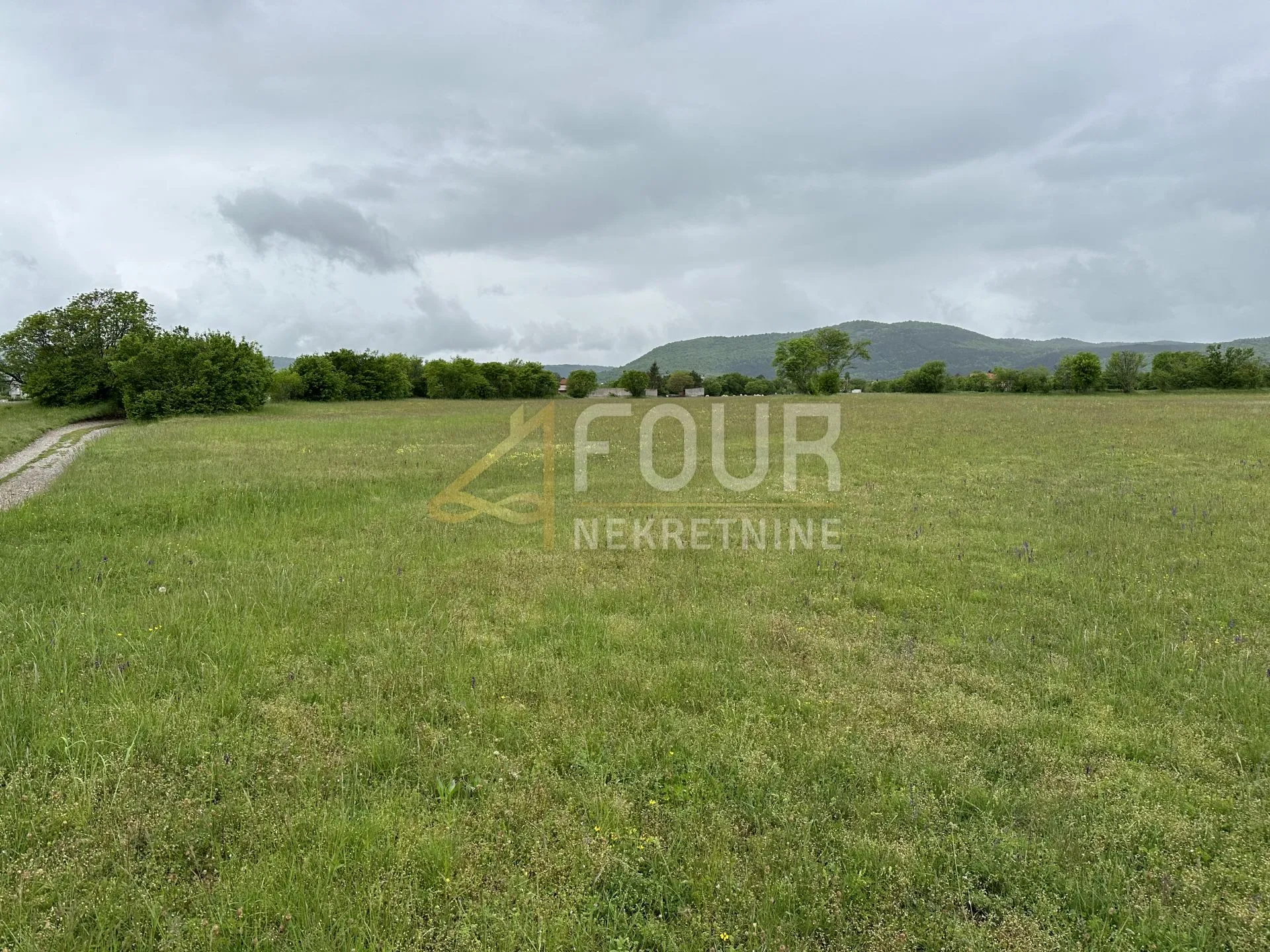 podhum, zemljište od 1.341m2 - slika 2