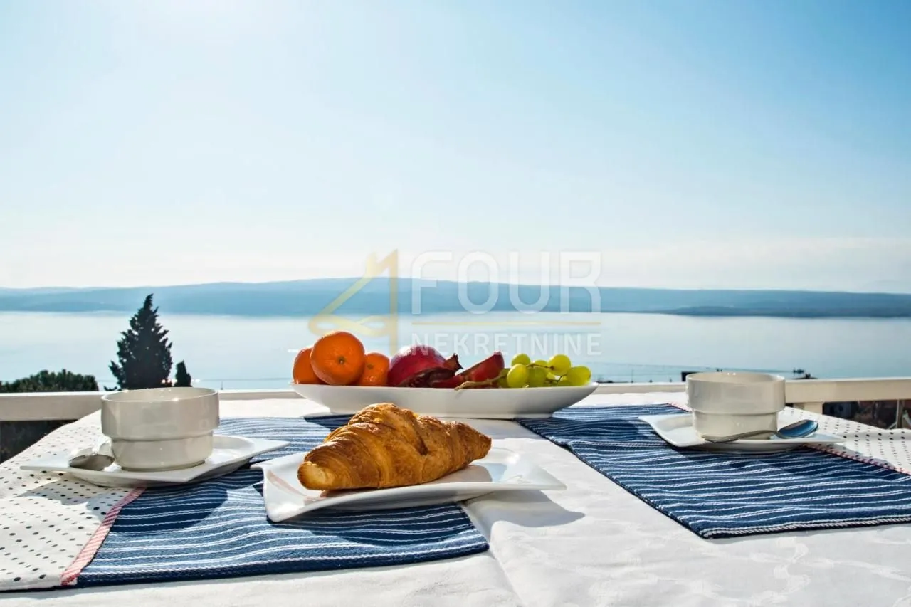 Crikvenica, Dramalj, kuća s 2 stana, 2 garaže i panoramskim pogledom - Dramalj, Crikvenica