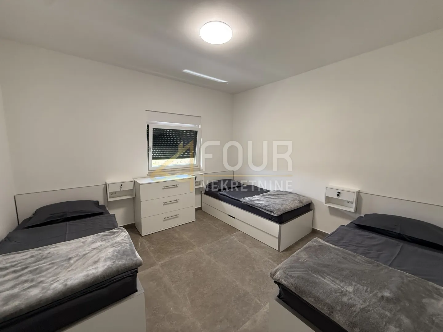 istra, sveti lovreč - okolica, kuća 346m2, balkon, terasa - slika 12