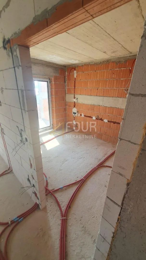 senj, projekt kuće sa 6 stambenih jedinica i 6 garaža - slika 3