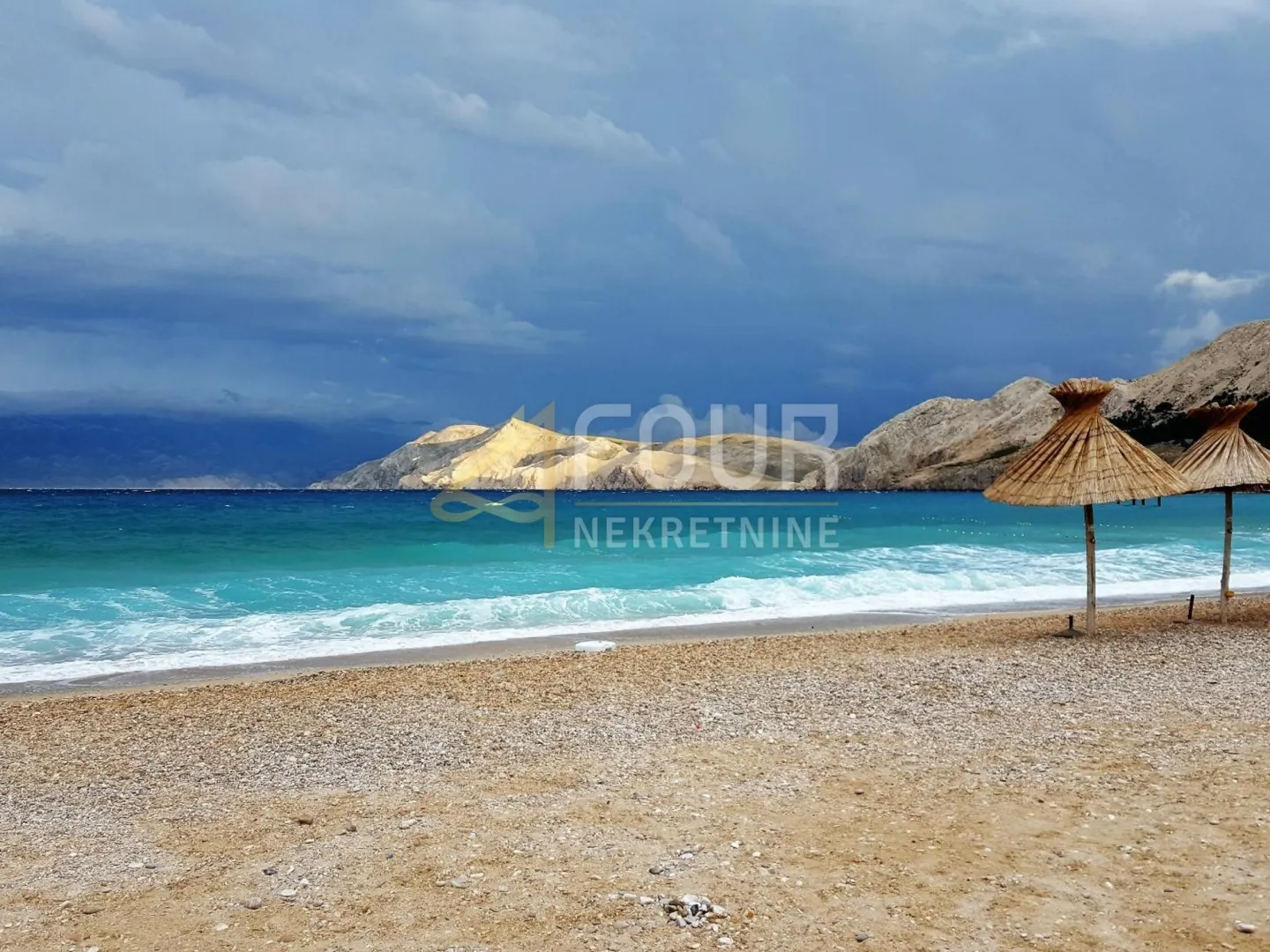 Otok Krk, Baška, adaptirana kamena kuća 70m od mora