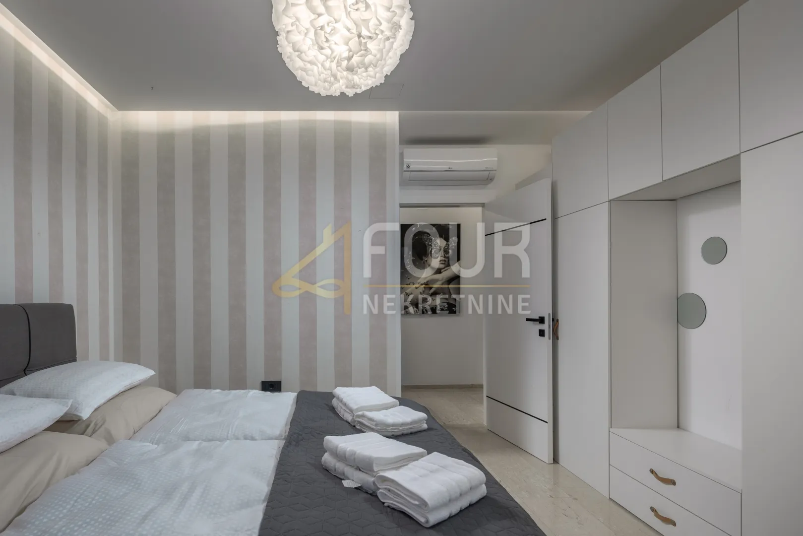 opatija, volosko, 294.64m2, novogradnja, dvije stambene jedinice, bazen - slika 43