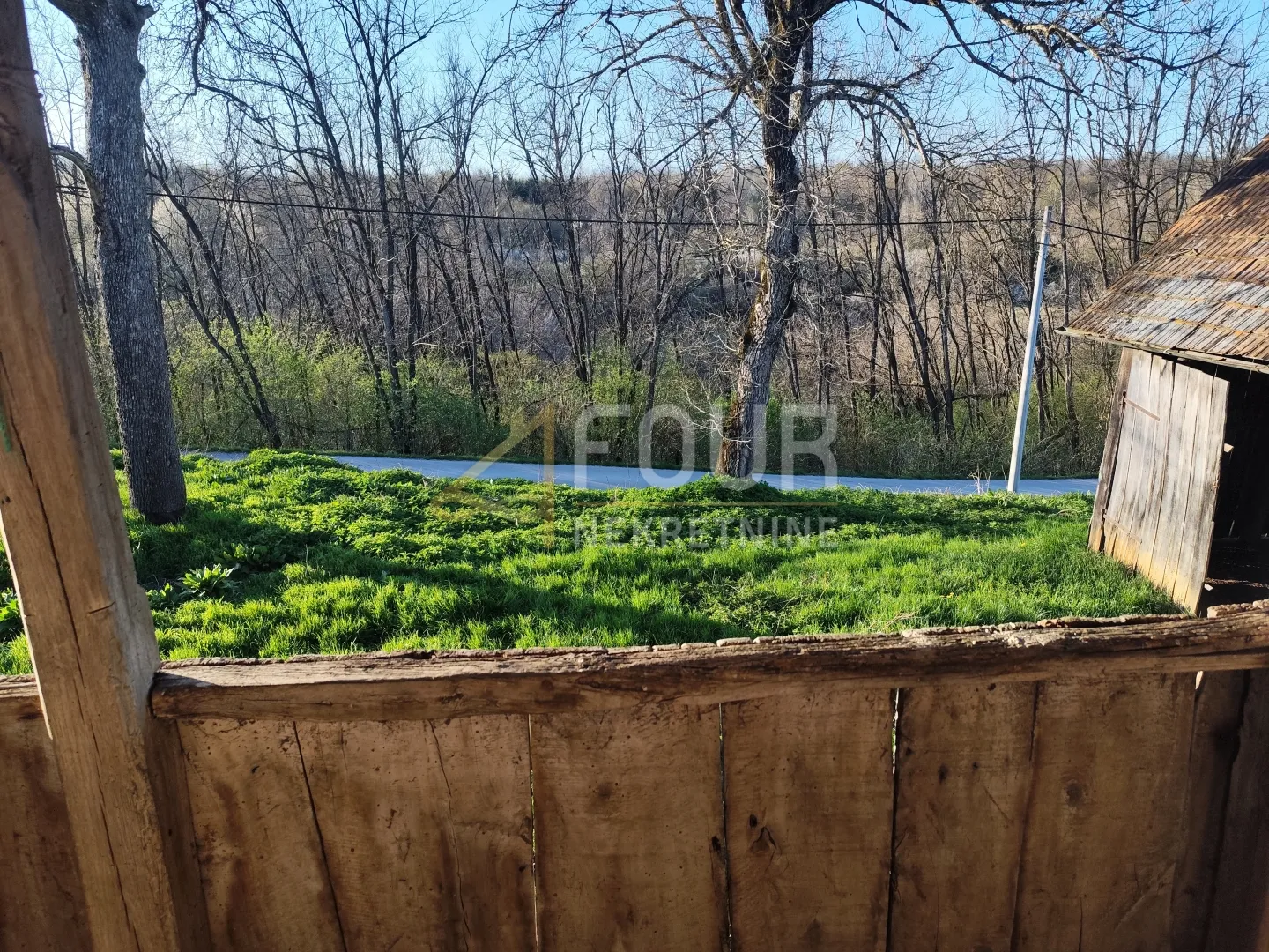 karlovac, vukova gorica - okolica, drveni objekt na parceli 4.115m2 - slika 2