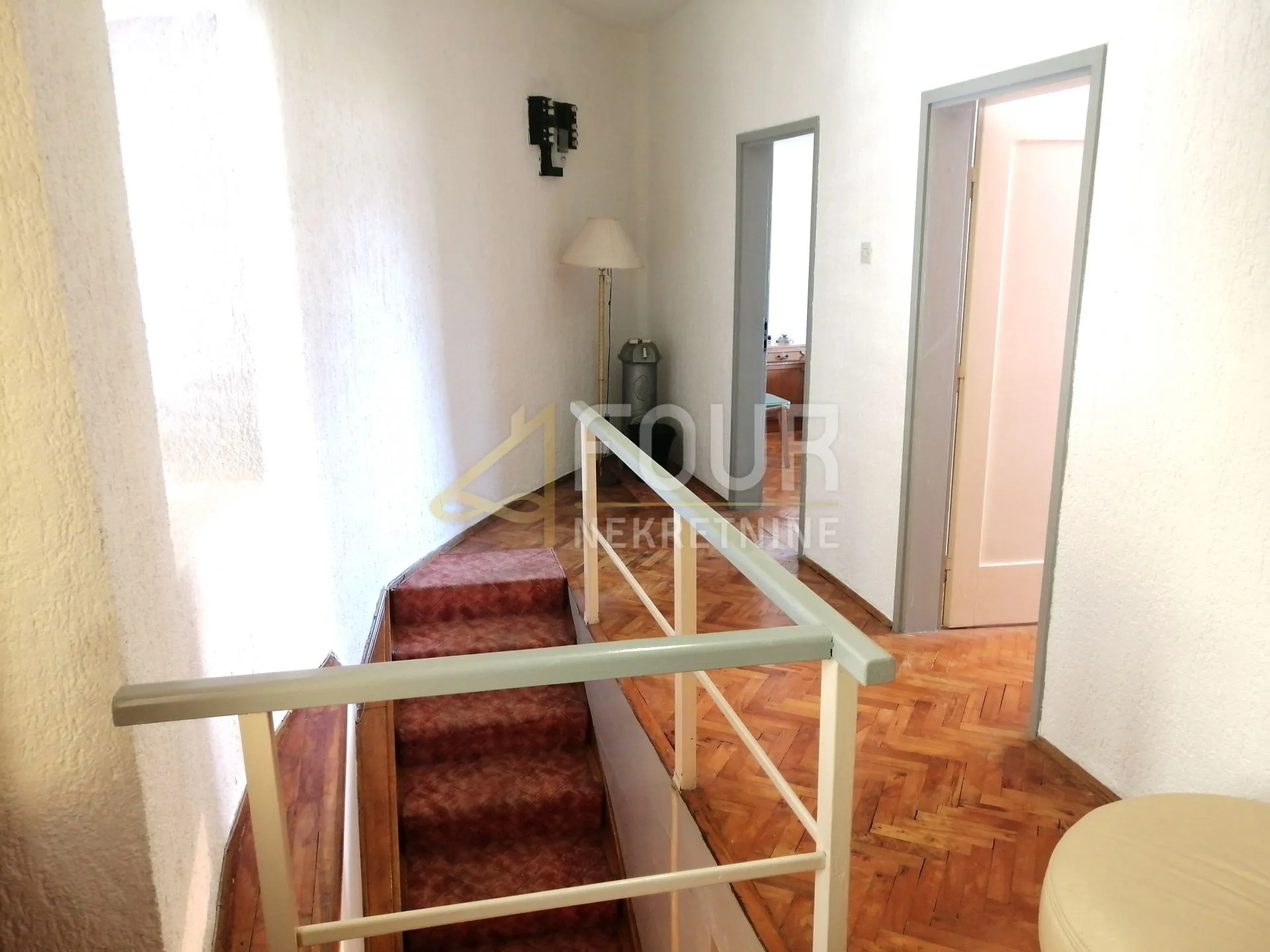 novi vinodolski, kuća s dva stana i pogledom na more, 133m2 - slika 14