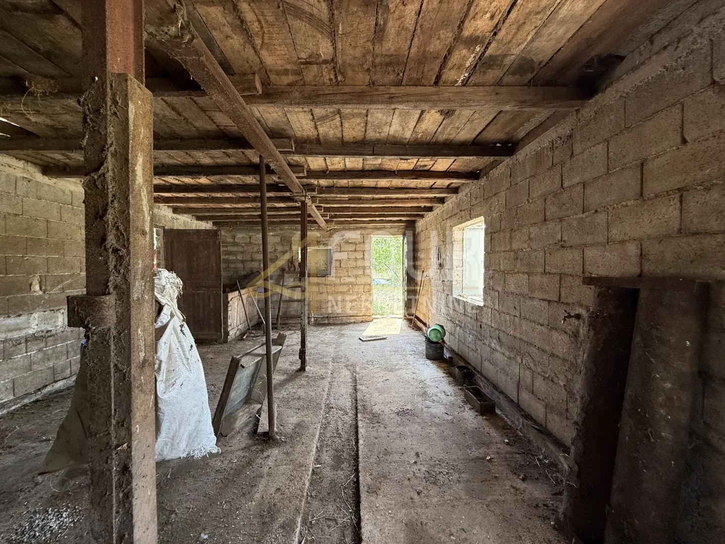istra, vodnjan, gospodarska zgrada, 100m2 - slika 10