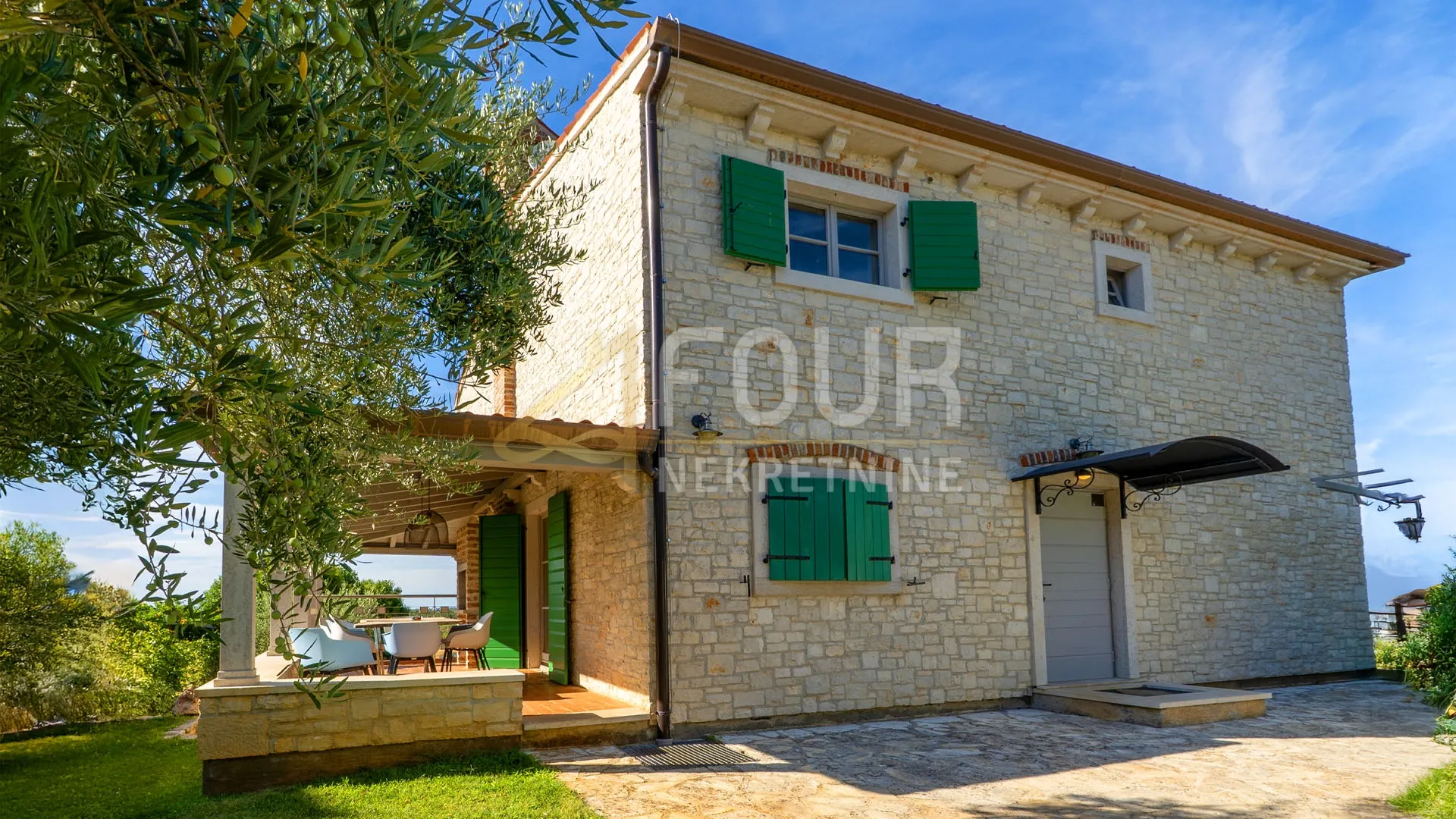 istra, kaštelir, prekrasna kamena vila s bazenom - slika 2