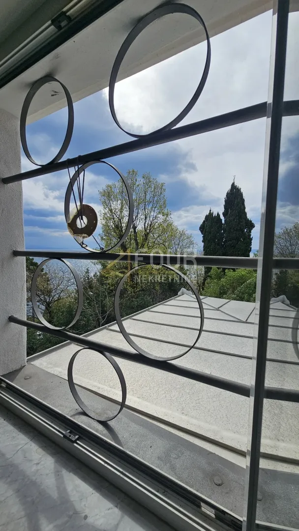 opatija, 110m2, etaža u vili, 2s+db, terasa, blizina mora! - slika 12