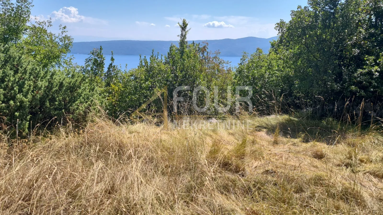 Mošćenička Draga - okolica, zemljište u građevinskoj zoni, 525m2