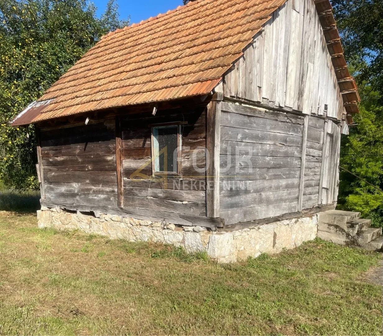karlovac, vukova gorica - okolica, drveni objekt na parceli 4.115m2 - slika 10