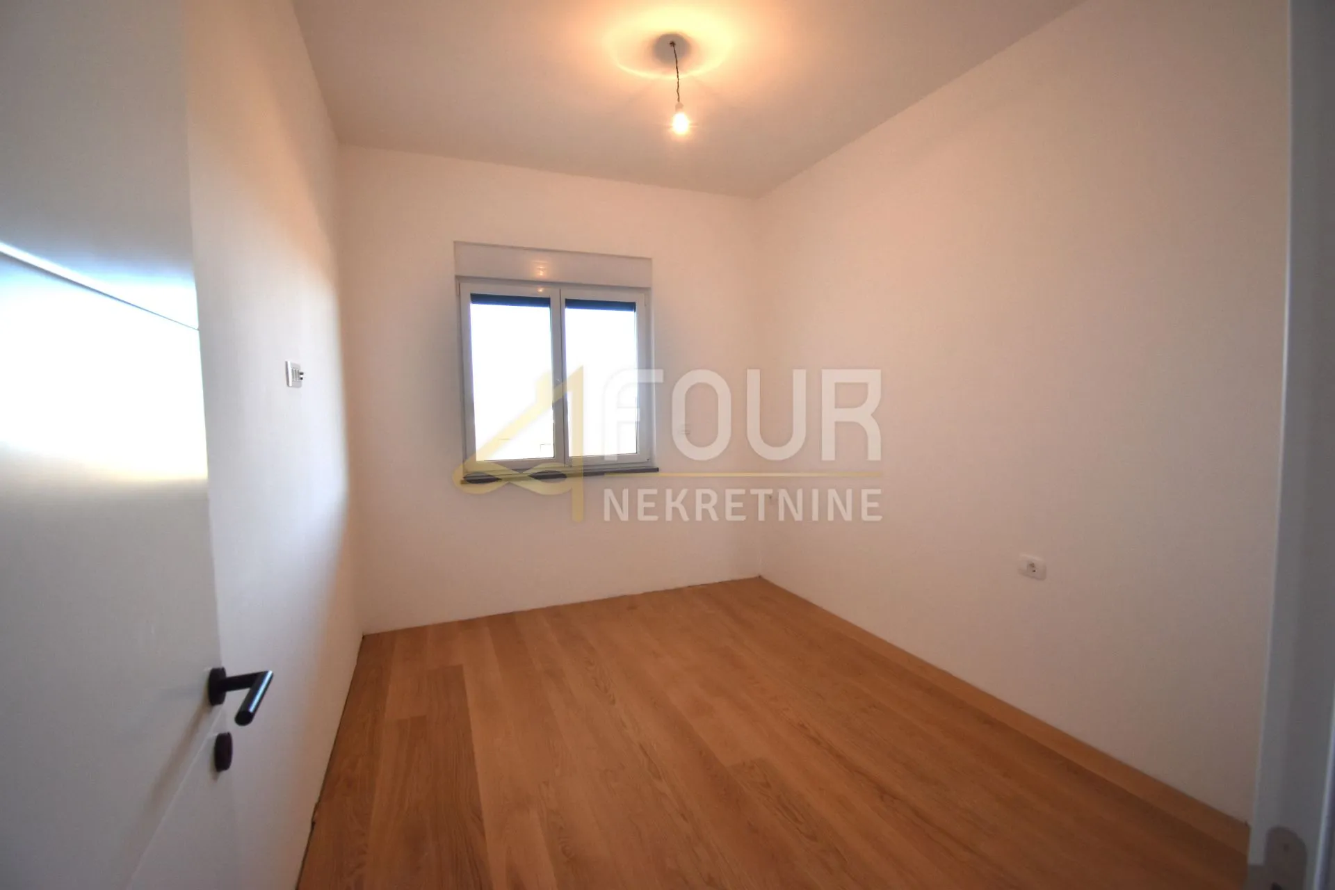 istra, banjole, novogradnja, 100m2, 3s+db, lođa - slika 6